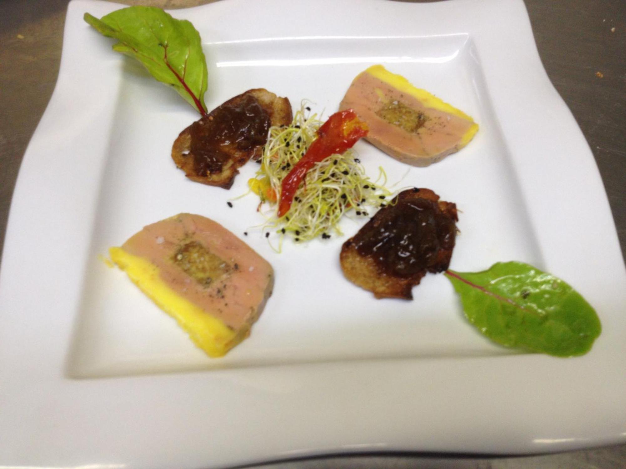 Hotel Restaurant Le Pain De Sucre Monistrol-dʼAllier Εξωτερικό φωτογραφία