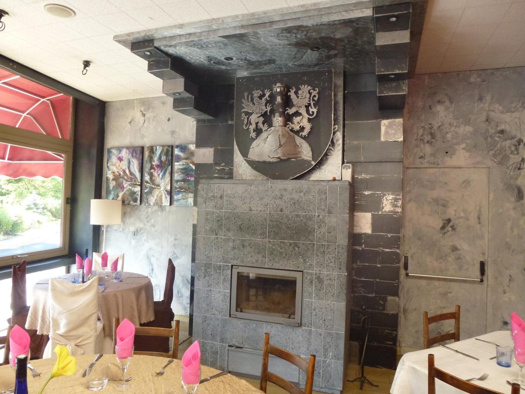 Hotel Restaurant Le Pain De Sucre Monistrol-dʼAllier Εξωτερικό φωτογραφία