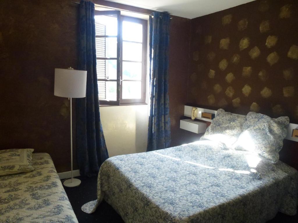 Hotel Restaurant Le Pain De Sucre Monistrol-dʼAllier Δωμάτιο φωτογραφία